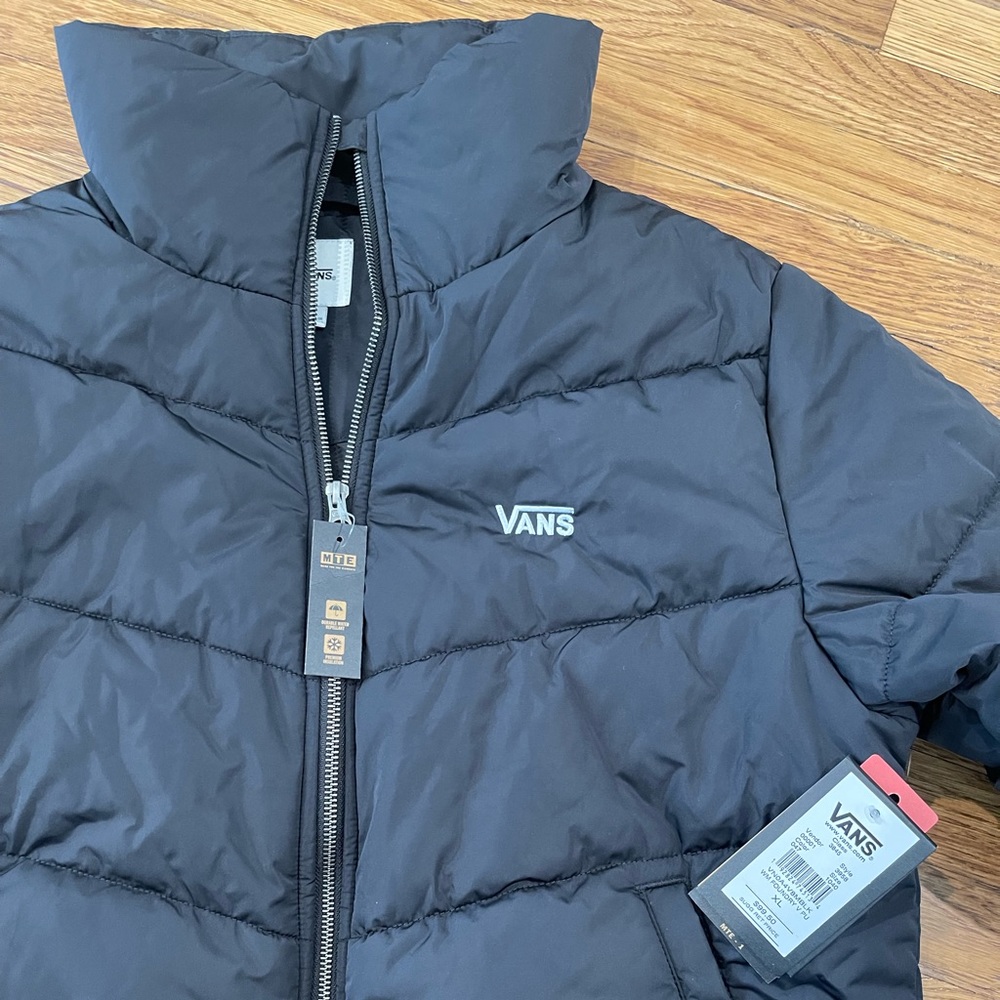 VANS PUFFER JACKET